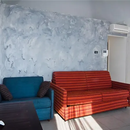 ゲストハウス Londrino 3*