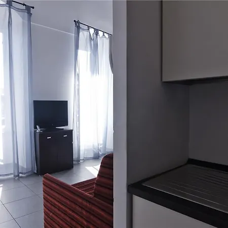 Londrino ゲストハウス サンレモ