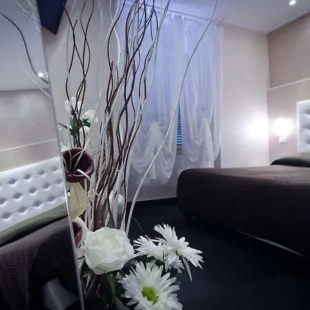 ゲストハウス Londrino 3*